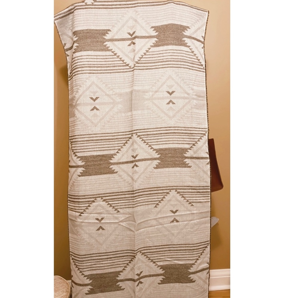 Neutral Geometric Print Blanket Scarf - Picture 1 of 5